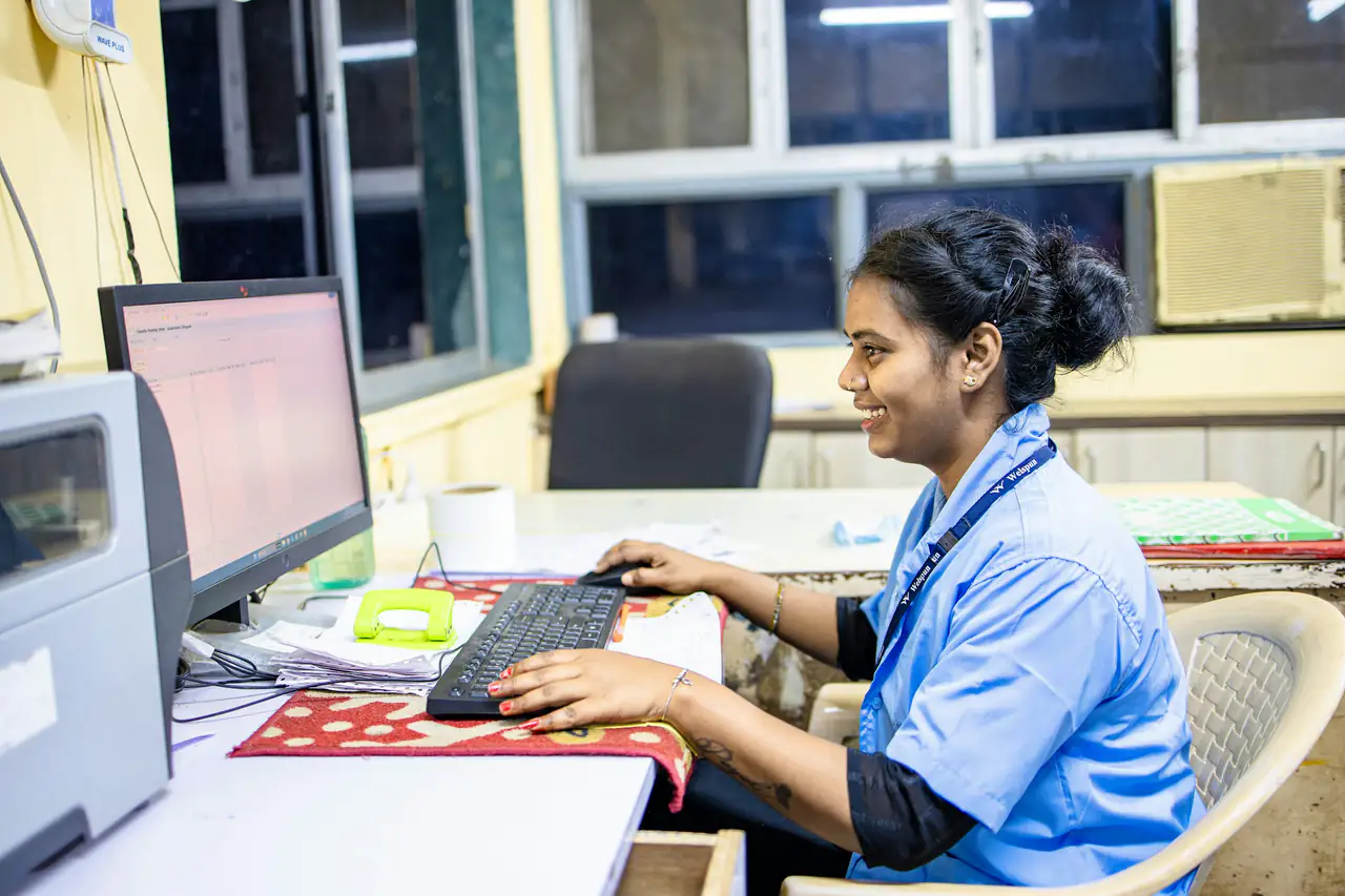 Receptionist registering a patient on SehatMatrix